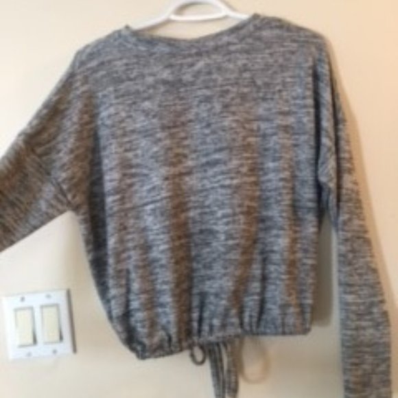 Ardene Cropped Long Sleeve Tie Waist Top - Gray - Size XS (Fits Oversized) - Picture 3 of 8